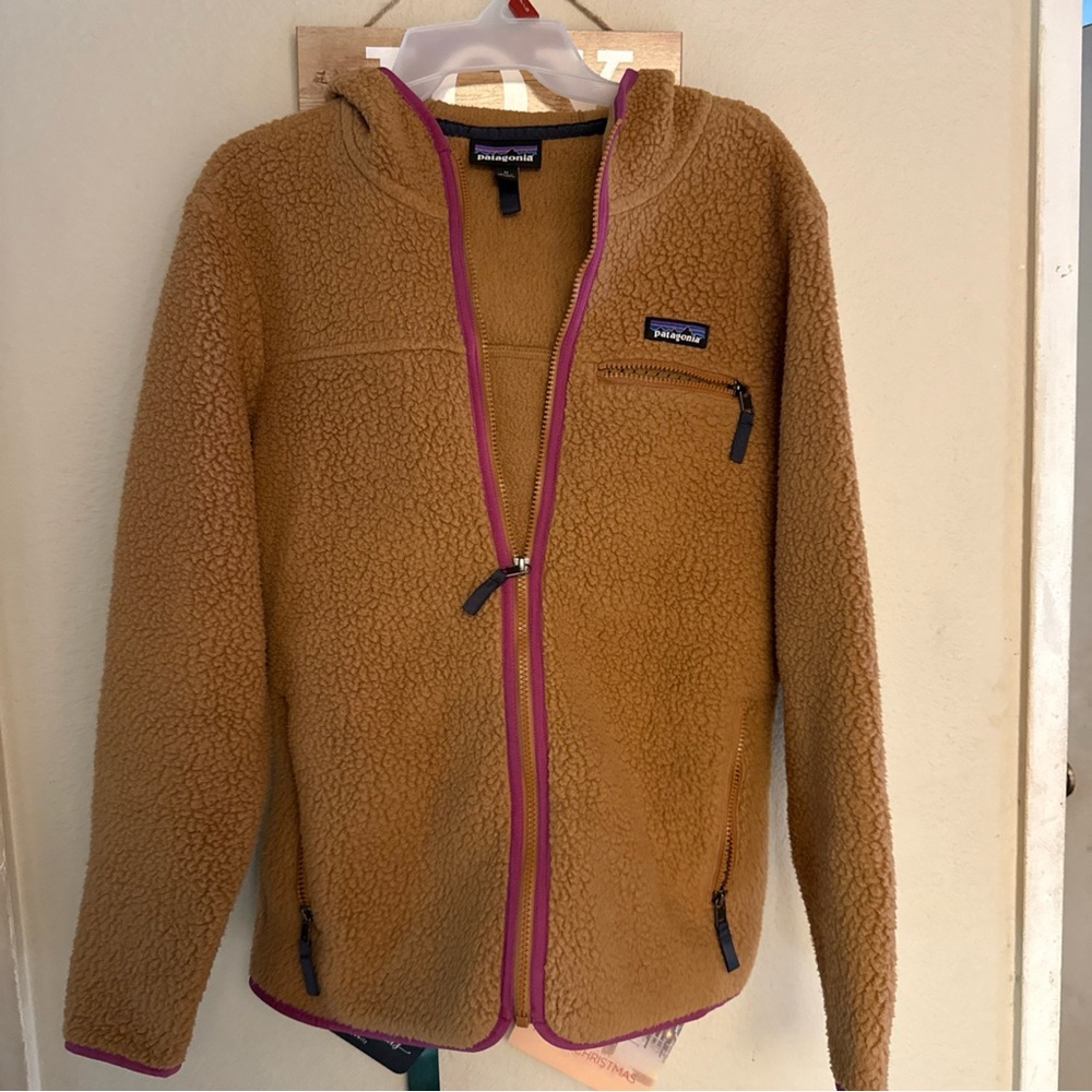Patagonia womenTan Fleece Jacket